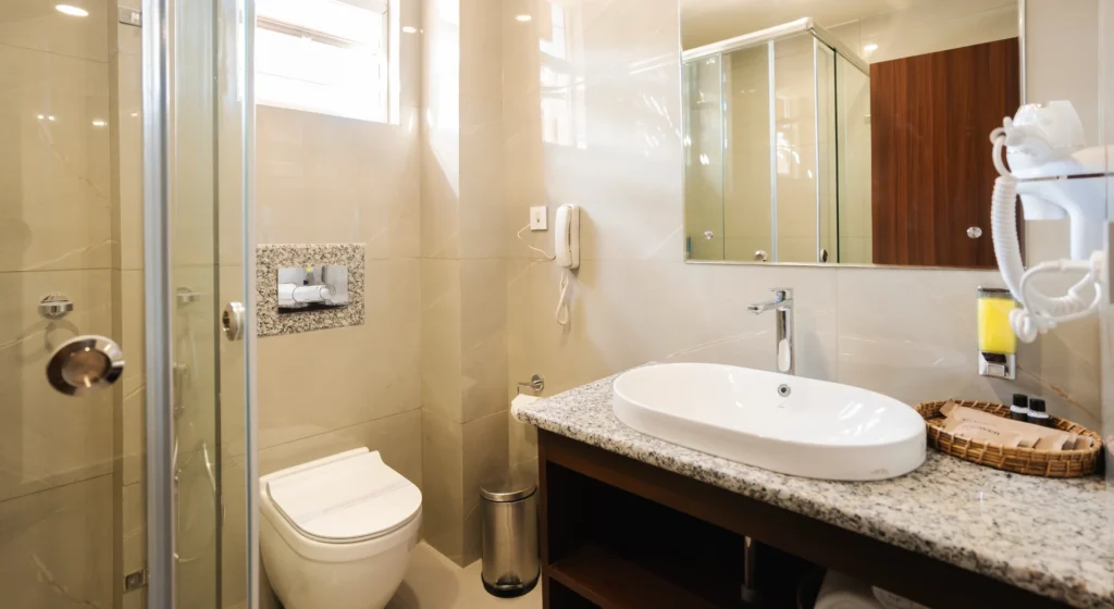 deluxe double bathroom